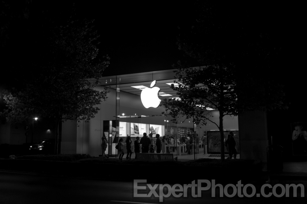 Nice photo of Apple Store Victoria Gardens