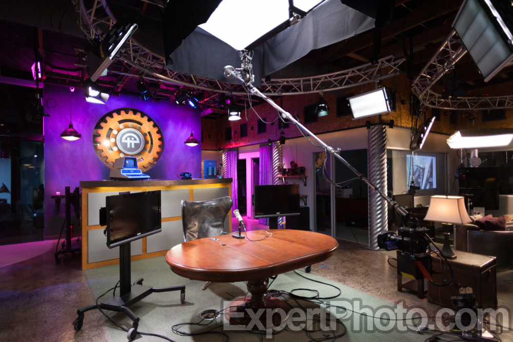 Nice photo of TWiT Brickhouse