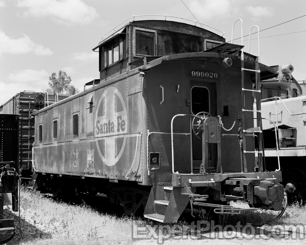 Nice photo of Santa Fe 999020 Caboose