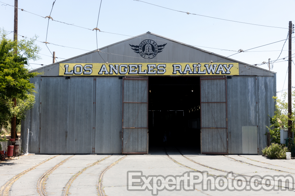 Nice photo of Los Angeles Railway Carhouse