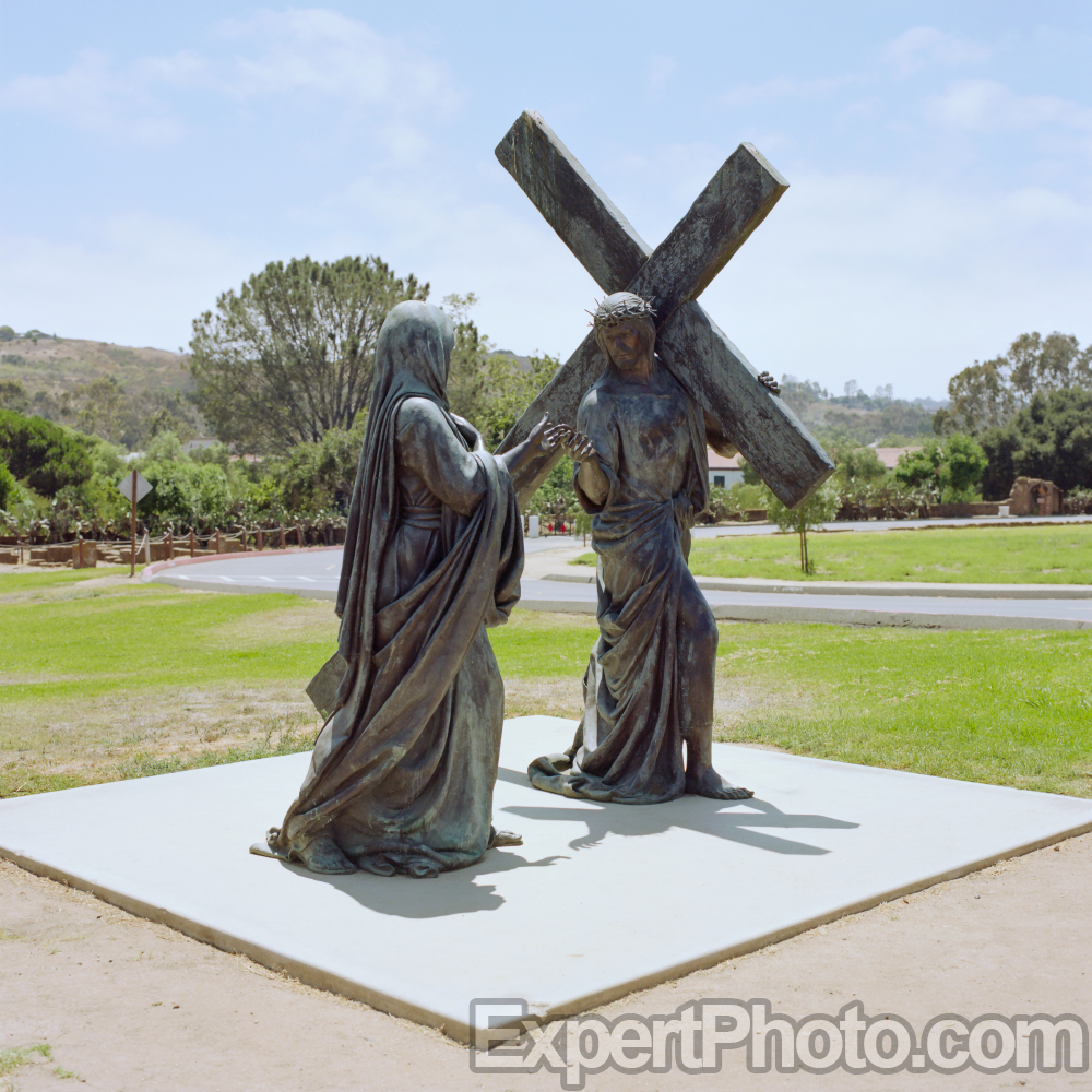 Nice photo of Jesus and Mary Statue at Mission San Luis Rey