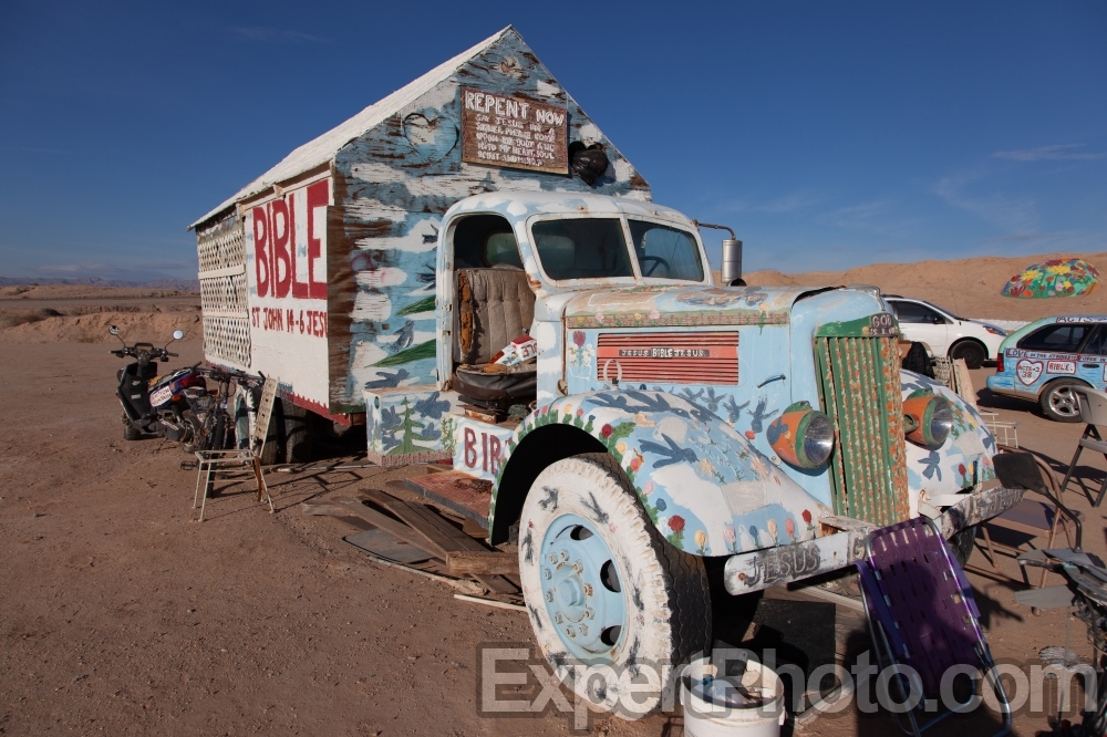 Nice photo of Leonard Knight Truck