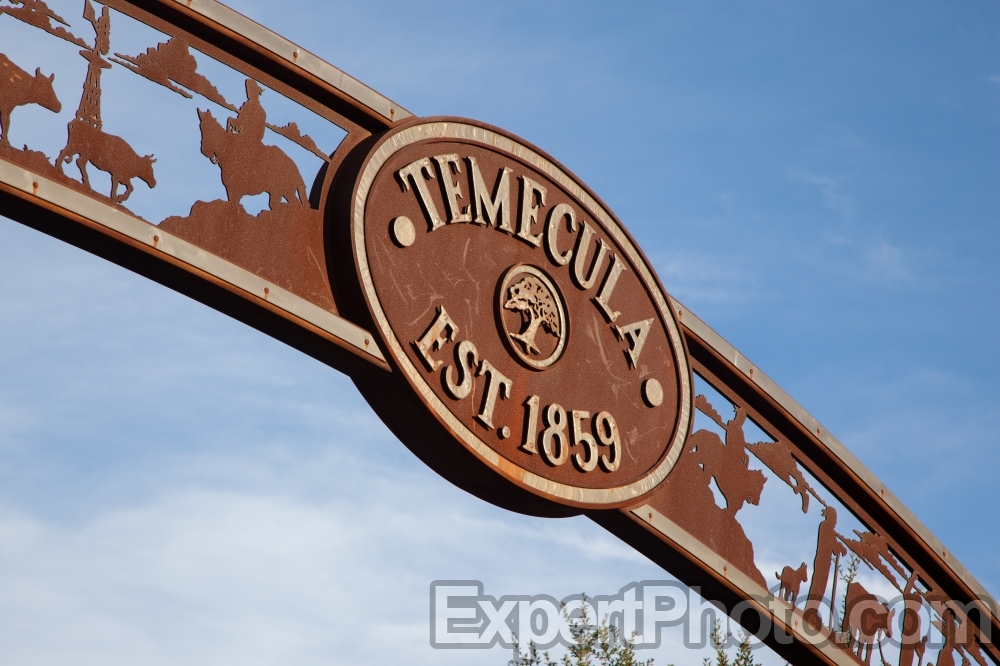 Nice photo of Old Town Temecula Gateway Arch