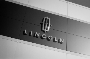 Nice photo of Lincoln Dealer Sign