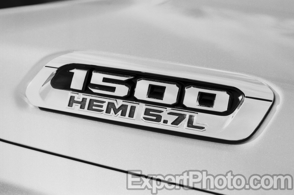 Nice photo of Hemi 1500